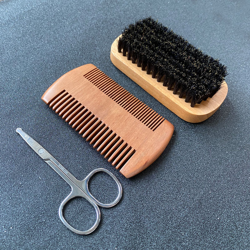 Men's Beard Grooming Set, Bear - огляд і ціна Mens Grooming Travel Kit