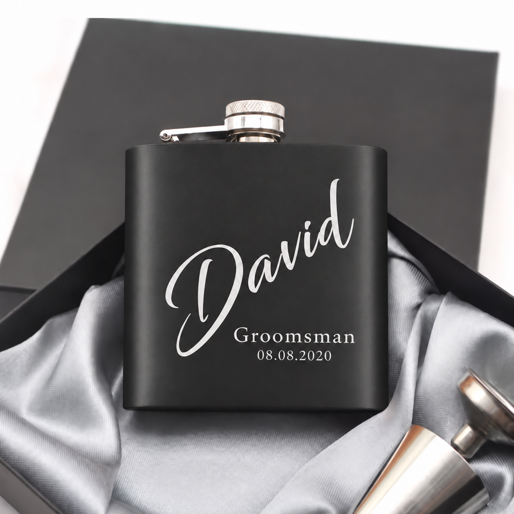 Personalized Logo Leather Hip  - огляд і ціна Men'S Grooming Day